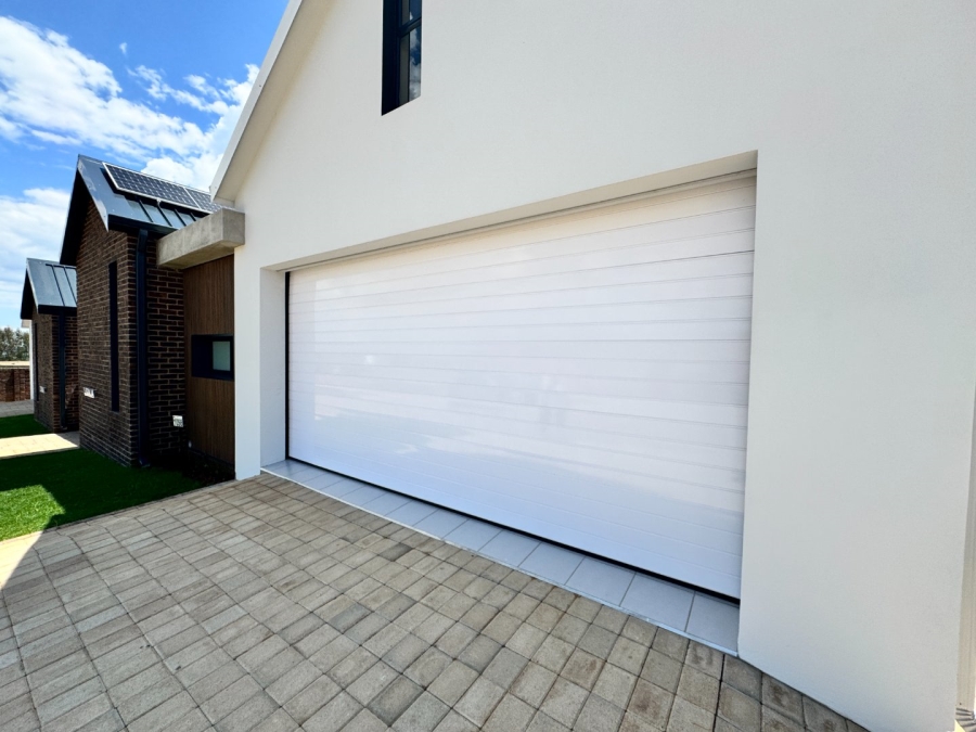 3 Bedroom Property for Sale in Helderzicht Eco Estate North West